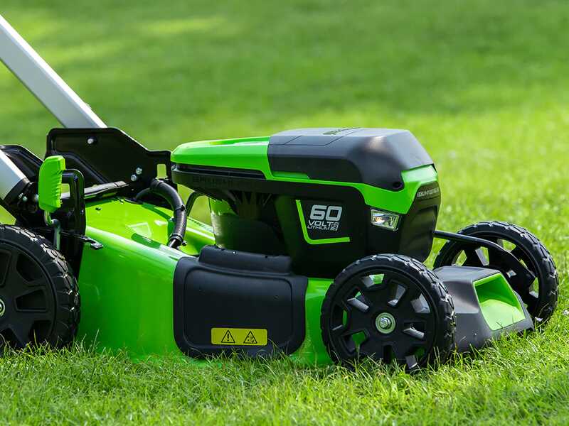 Greenworks GD60LM46SPK4 - Self-propelled Battery Lawn Mower - 60V/4Ah - 46 cm Cutting Width