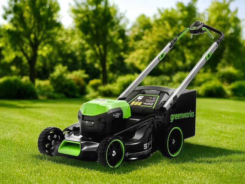 Greenworks GD48LM51SPIIK5 - Battery-powered self-propelled lawn mower - 48V/5Ah - Cutting width 51 cm