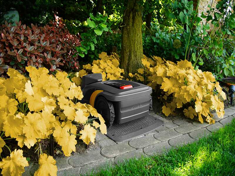 Stiga A 5000 - Robotic Lawn Mower - With two 5 Ah E-Power batteries