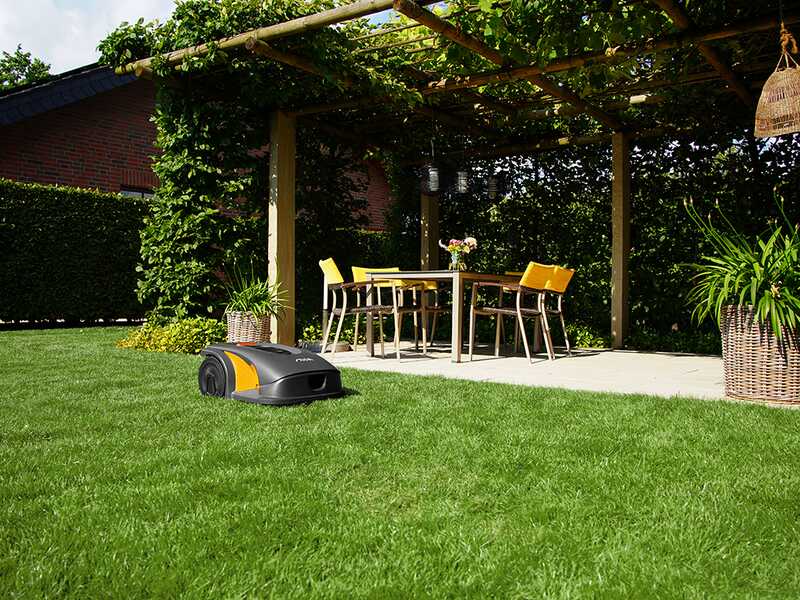 Stiga A 3000 - Robotic Lawnmower - With E-Power 5 Ah Battery
