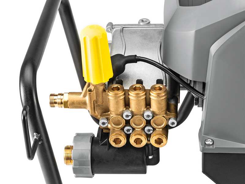 Karcher Pro HD 7/18-4 M Classic - Professional cold water pressure washer - Three-phase - 220 Bar - 750 L/h