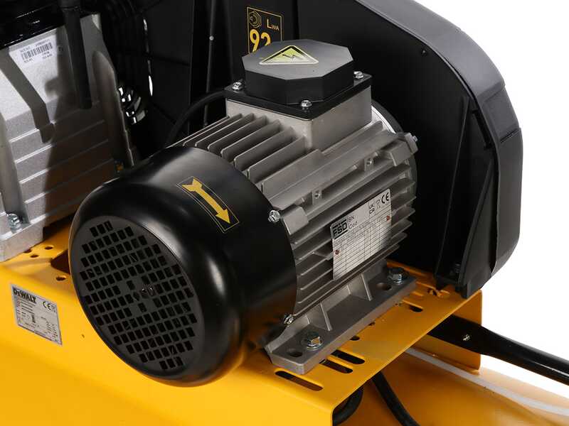DeWalt DXCMB4T200HE - 4 HP electric motor three-phase belt driven air compressor - 200 lt