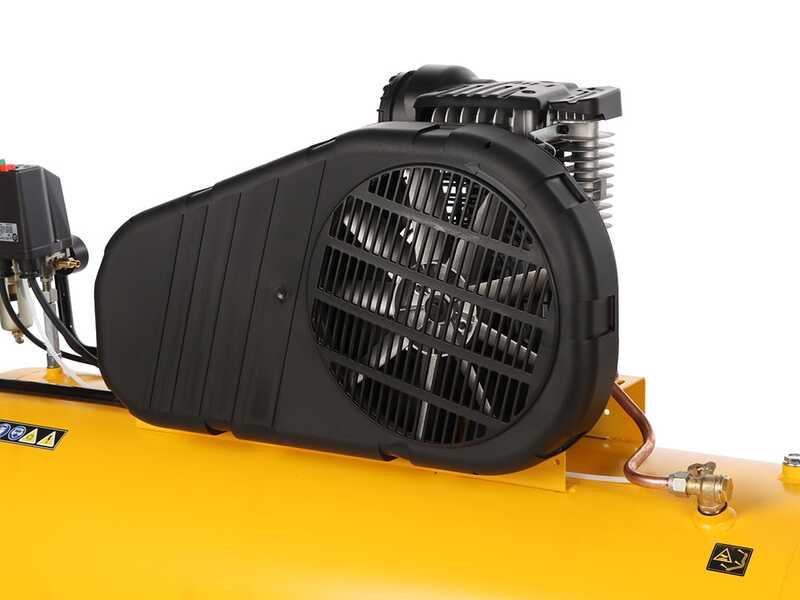 DeWalt DXCMB4T200HE - 4 HP electric motor three-phase belt driven air compressor - 200 lt