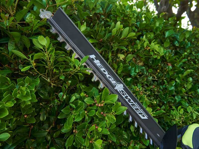 Ryobi RY36HT60A-120 - Battery-powered hedge trimmer - 36V 2Ah - 60 cm blade