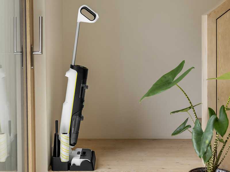 Karcher FCV 4 - Battery-powered floor cleaner - 3 in 1: washes, dries and vacuums