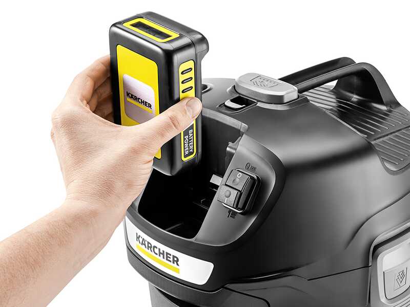 Karcher AD 2 Battery - Ash vacuum cleaner with bin - 14-litre metal collection compartment - 18V/2.5Ah