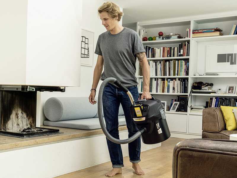 Karcher AD 2 Battery - Ash vacuum cleaner with bin - 14-litre metal collection compartment - 18V/2.5Ah
