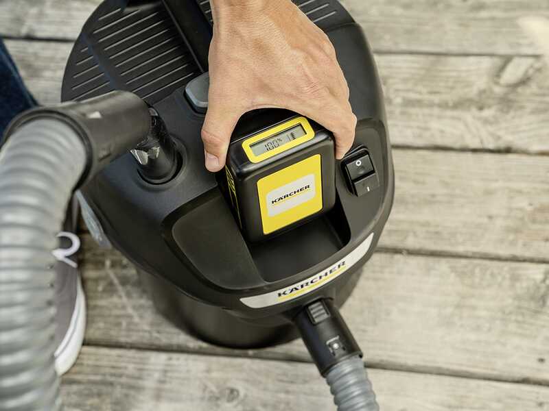 Karcher AD 2 Battery - Ash vacuum cleaner - 14-litre metal collection compartment - 18V/5.0Ah