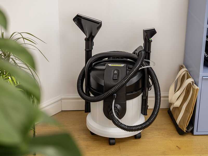 Karcher SE 4 - Carpet cleaner - Wet vacuum cleaner - Clean/dirty water tank 4 l - 1000 W