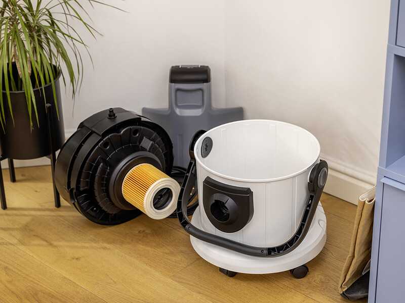 Karcher SE 4 - Carpet cleaner - Wet vacuum cleaner - Clean/dirty water tank 4 l - 1000 W