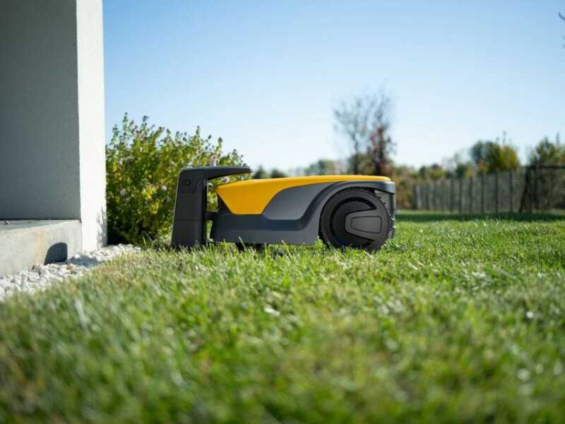 Stiga A 6v - Robot Lawn Mower - Without Perimeter Wire - With 2 Ah E-Power Battery