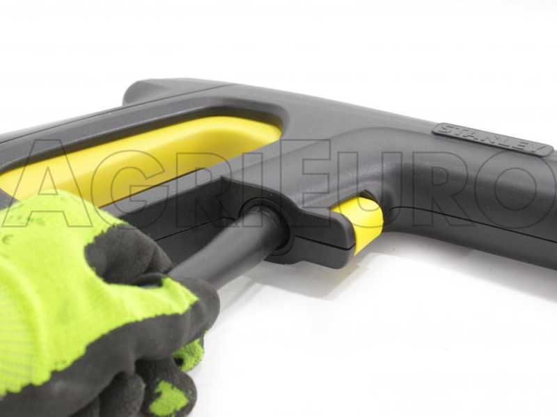 Stanley SXPW19E pressure washer - sturdy and compact - 130 bar max.