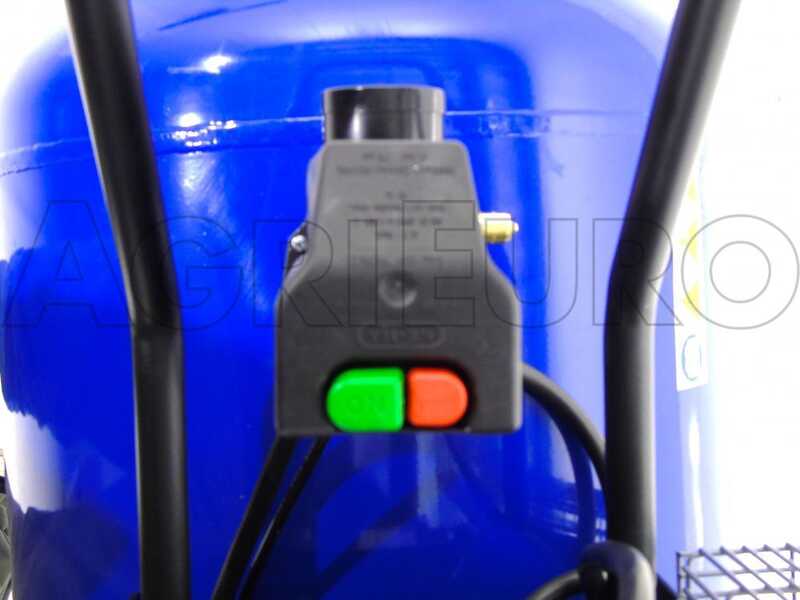 Michelin MCX 300 858 - Belt-driven Electric Air Compressor - 7.5 Hp Motor - 270 L