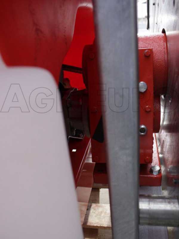 TORNADO UN400/96/800 - Tractor-Mounted Mist Blower for Spraying