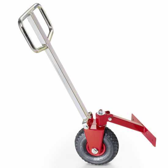 Third wheel pulling bar for garden shredder