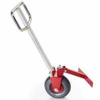 Third wheel pulling bar for garden shredder